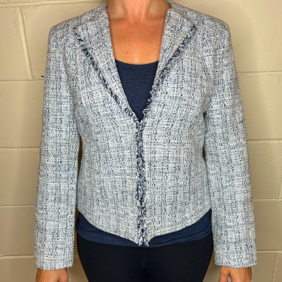 Banana Republic Jackets & Blazers - Women’s Banana Republic Blazer Size 4